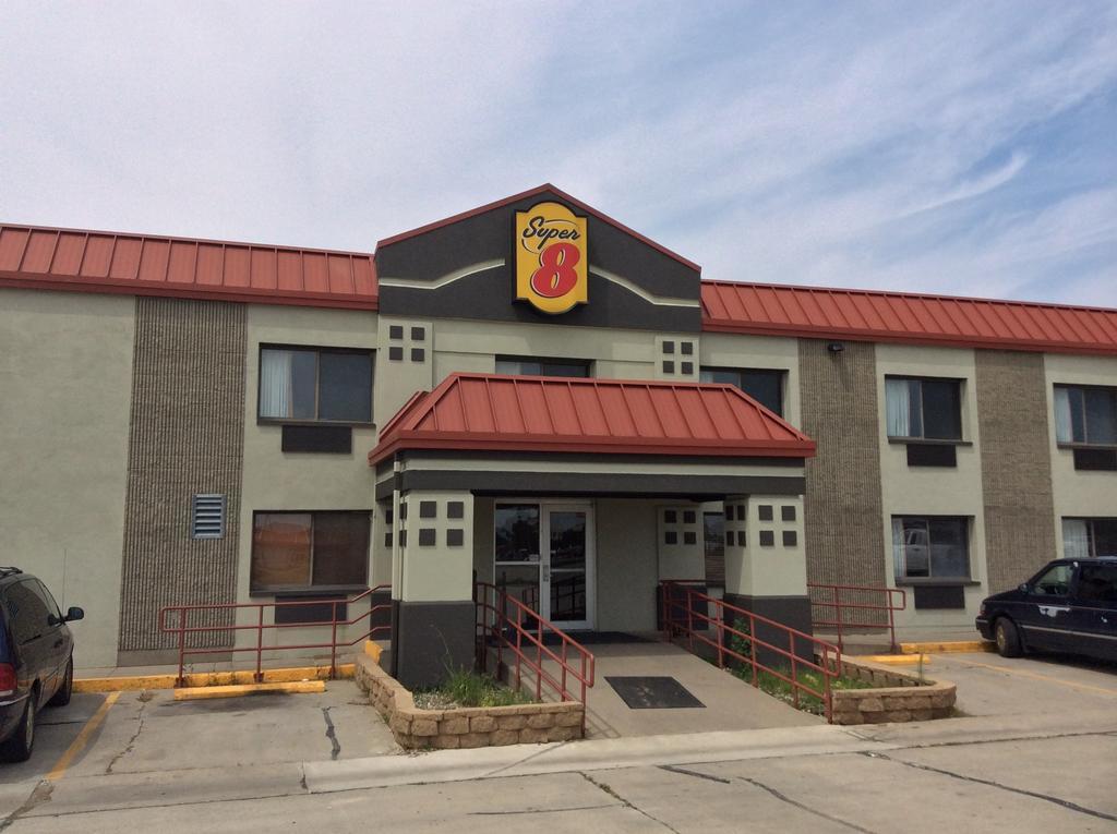 Super 8 By Wyndham Marshalltown מראה חיצוני תמונה
