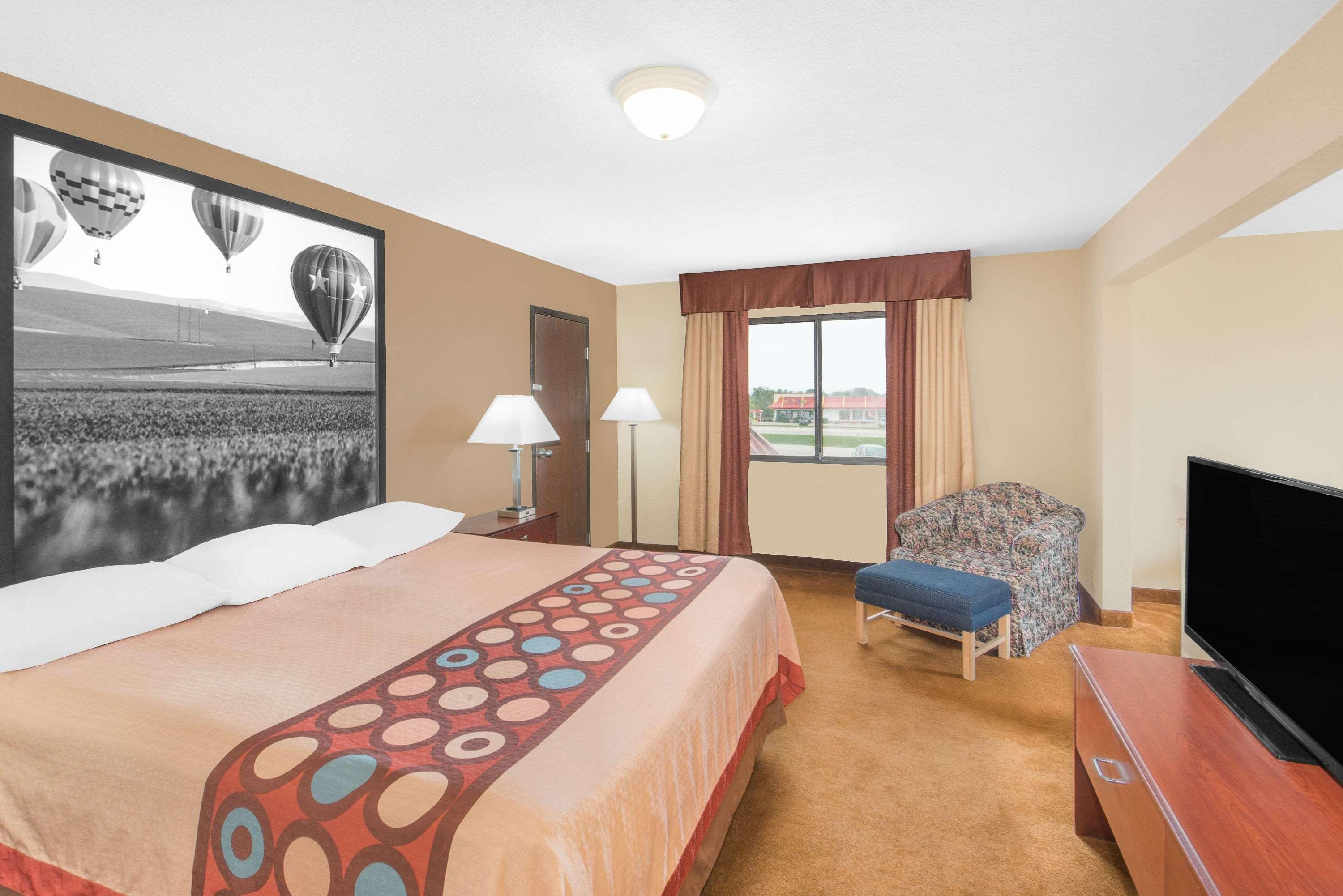 Super 8 By Wyndham Marshalltown מראה חיצוני תמונה