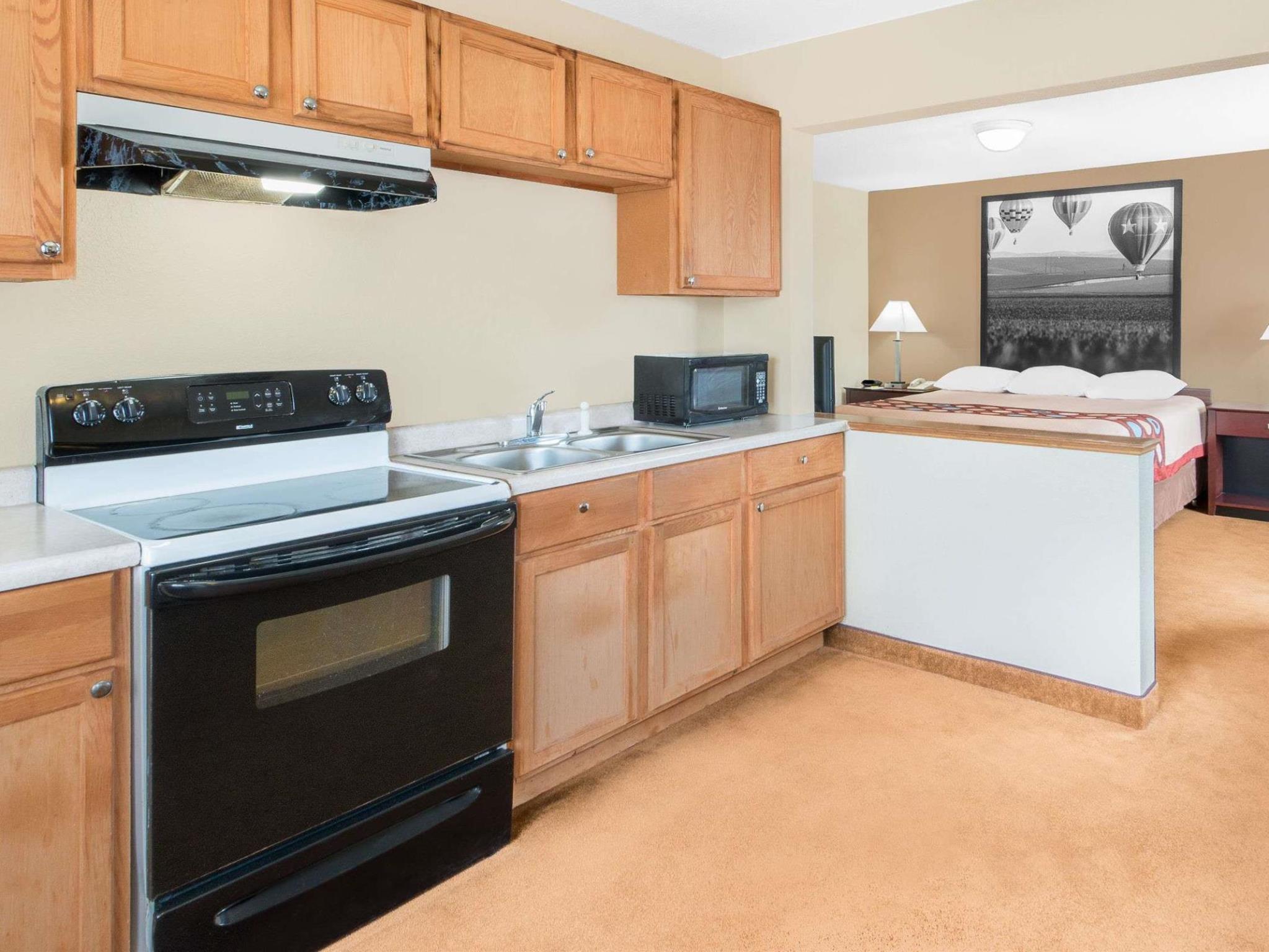 Super 8 By Wyndham Marshalltown מראה חיצוני תמונה