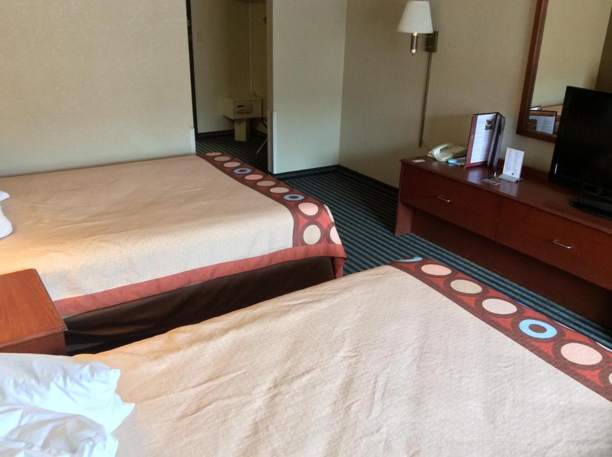 Super 8 By Wyndham Marshalltown חדר תמונה